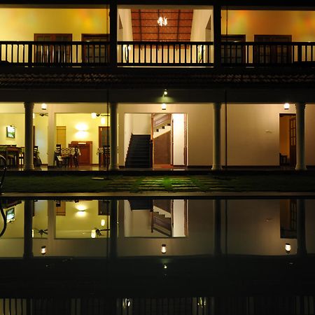 The Villa Romantica Nedumbassery Exterior foto