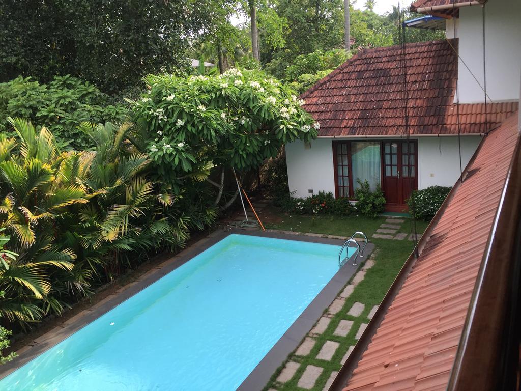 The Villa Romantica Nedumbassery Exterior foto